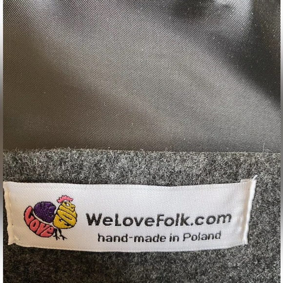 We Love Folk - Grey Round Felt Bag with White Embroidery Purse - Poland - Picture 8 of 12